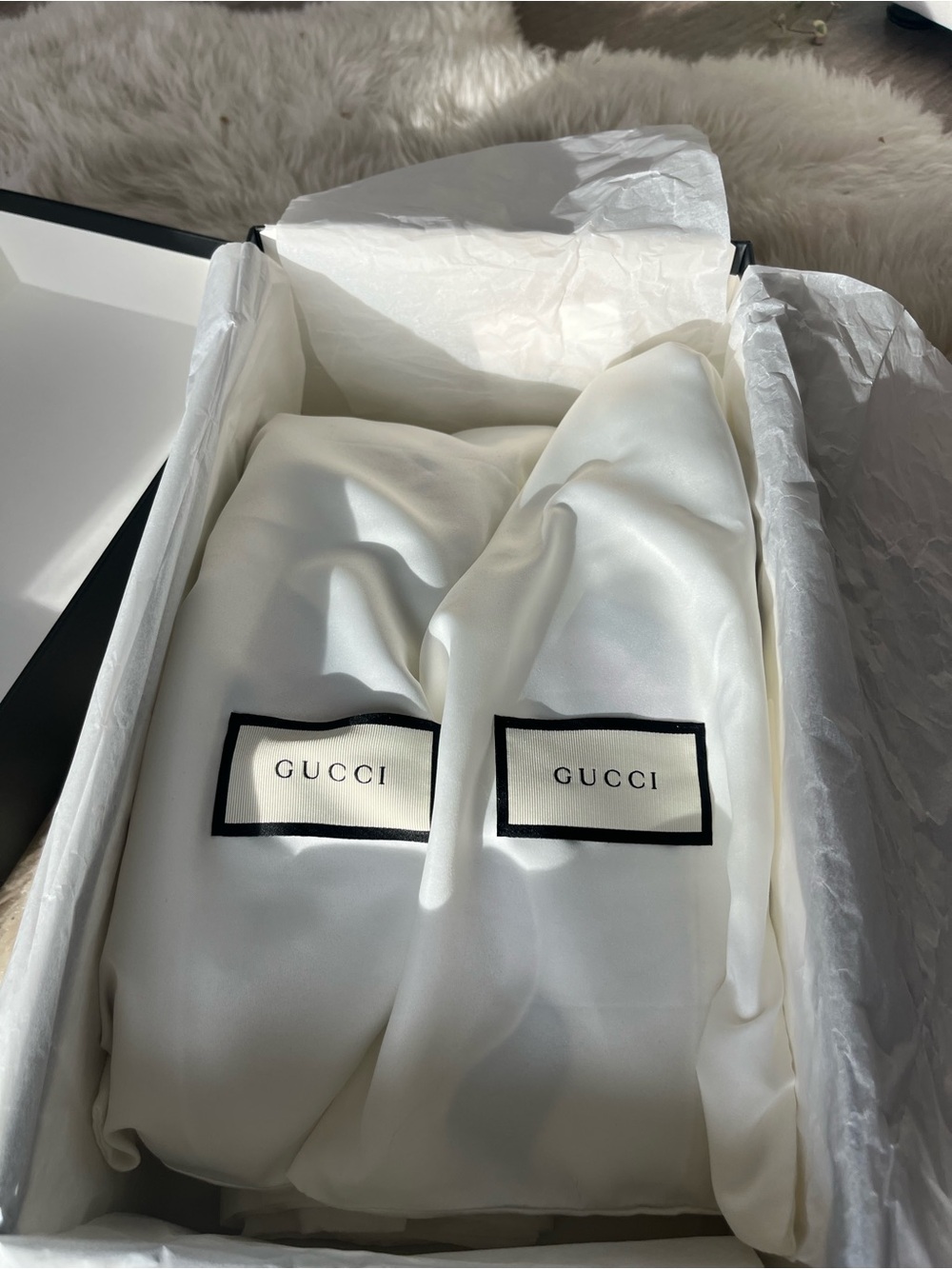 Gucci White Leather Low-Top Sneakers with Green and Red Web Stripe - Picture 5 of 6